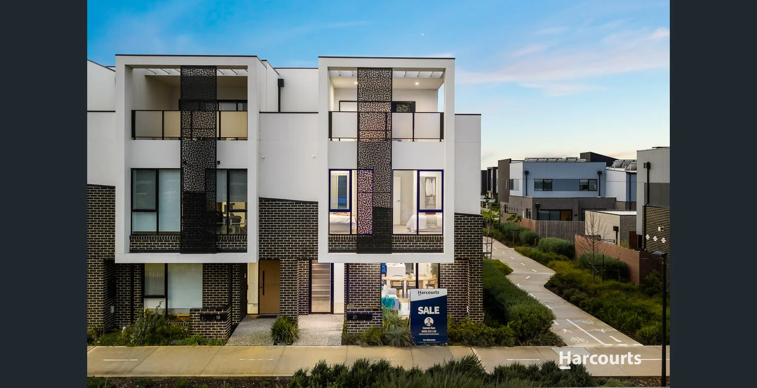 21 Crick Walk, Burwood East VIC 3151