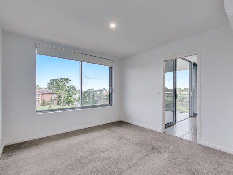 8 Waterford Court, Bundall QLD 4217 Apartment For Rent Domain