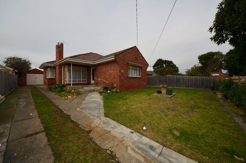 3 bedrooms House in 10 Malane Street BENTLEIGH EAST VIC, 3165