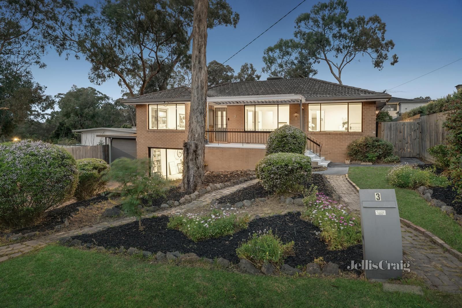 3 Beckett Court, Lower Plenty VIC 3093, Image 2