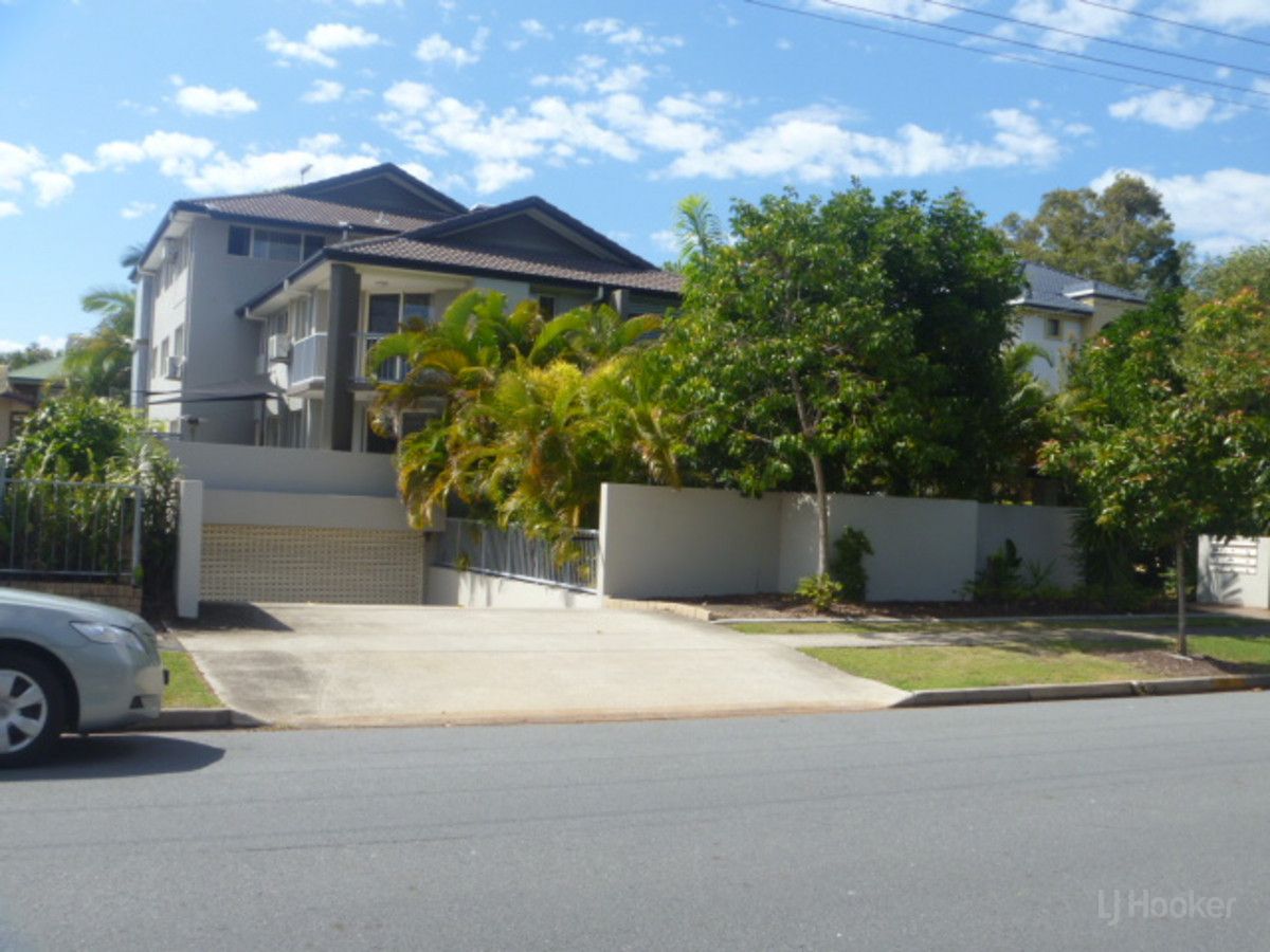 2 bedrooms Apartment / Unit / Flat in 4/131 Muir Street LABRADOR QLD, 4215