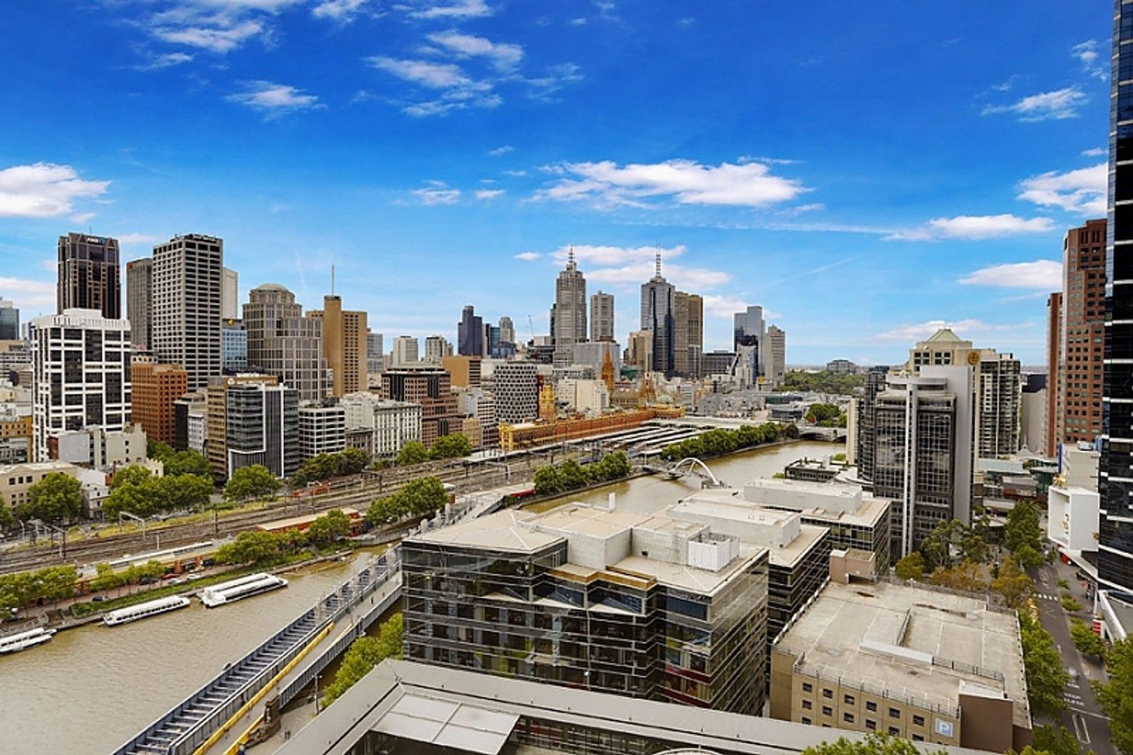 1 bedrooms Apartment / Unit / Flat in 3302/1 Freshwater Place SOUTHBANK VIC, 3006
