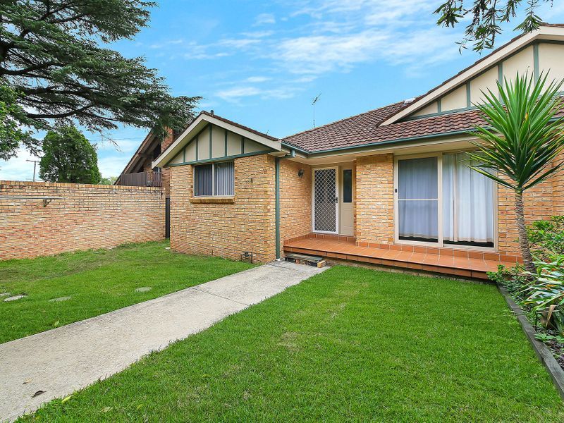 3 bedrooms Townhouse in 1/178 Marsden Road DUNDAS VALLEY NSW, 2117