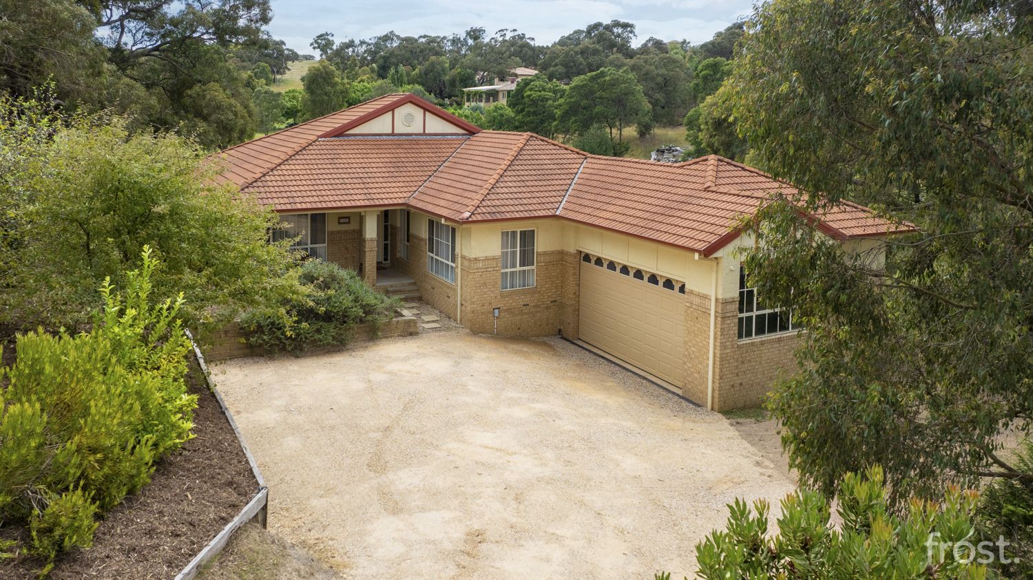 4 bedrooms House in 64 Valley Drive HIDDEN VALLEY VIC, 3756