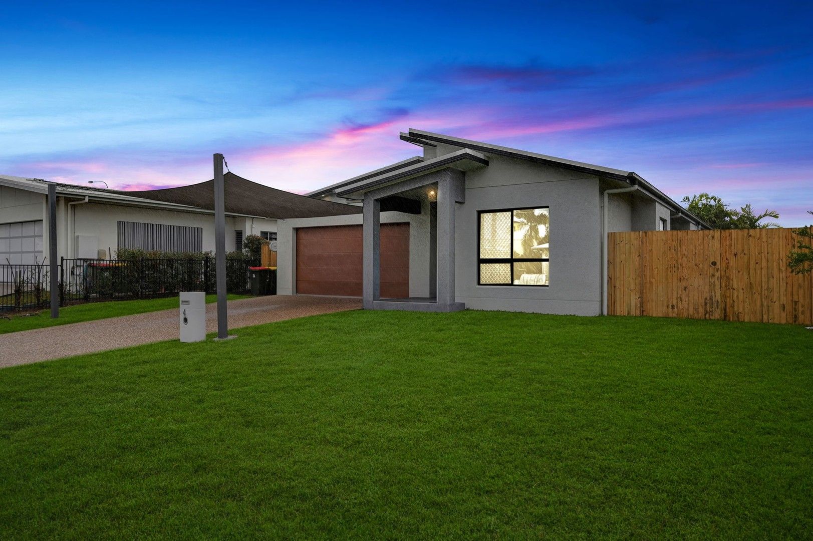 4 bedrooms House in 4 Balladonia Avenue MOUNT LOW QLD, 4818
