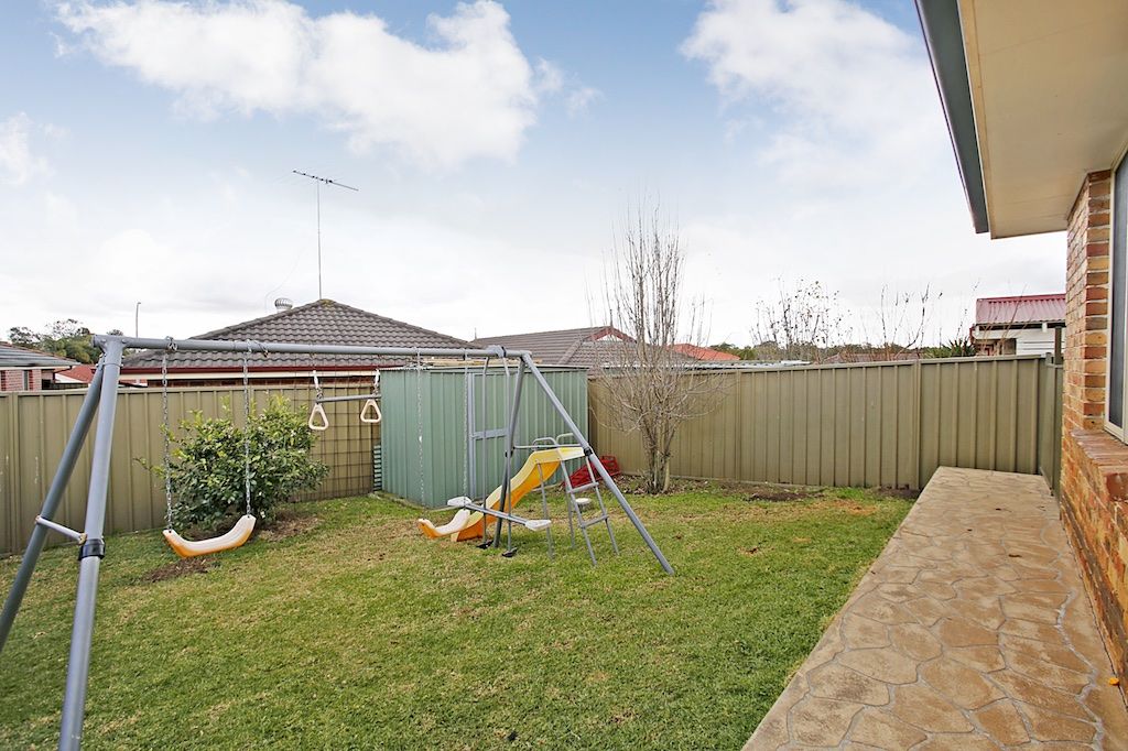 2/7 Kellerman Drive, St Helens Park NSW 2560, Image 2