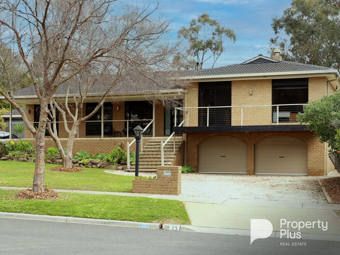 4 bedrooms House in 25 Herbert Avenue STRATHDALE VIC, 3550