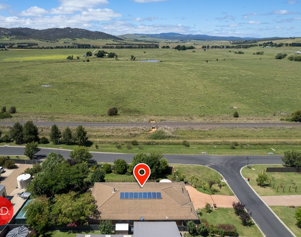 18 Simms Drive, Bungendore NSW 2621