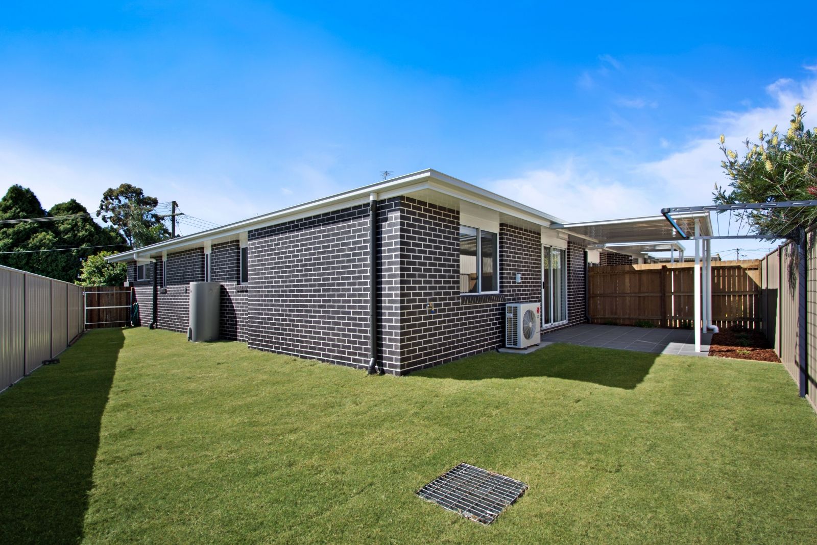 24 Nugent Crescent, Wilsonton QLD 4350, Image 2