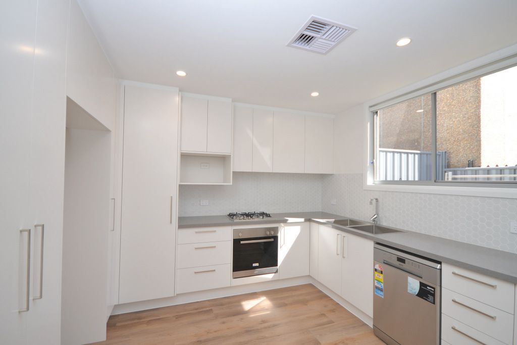 2 bedrooms Townhouse in 4/72-74 Railway Street WOY WOY NSW, 2256