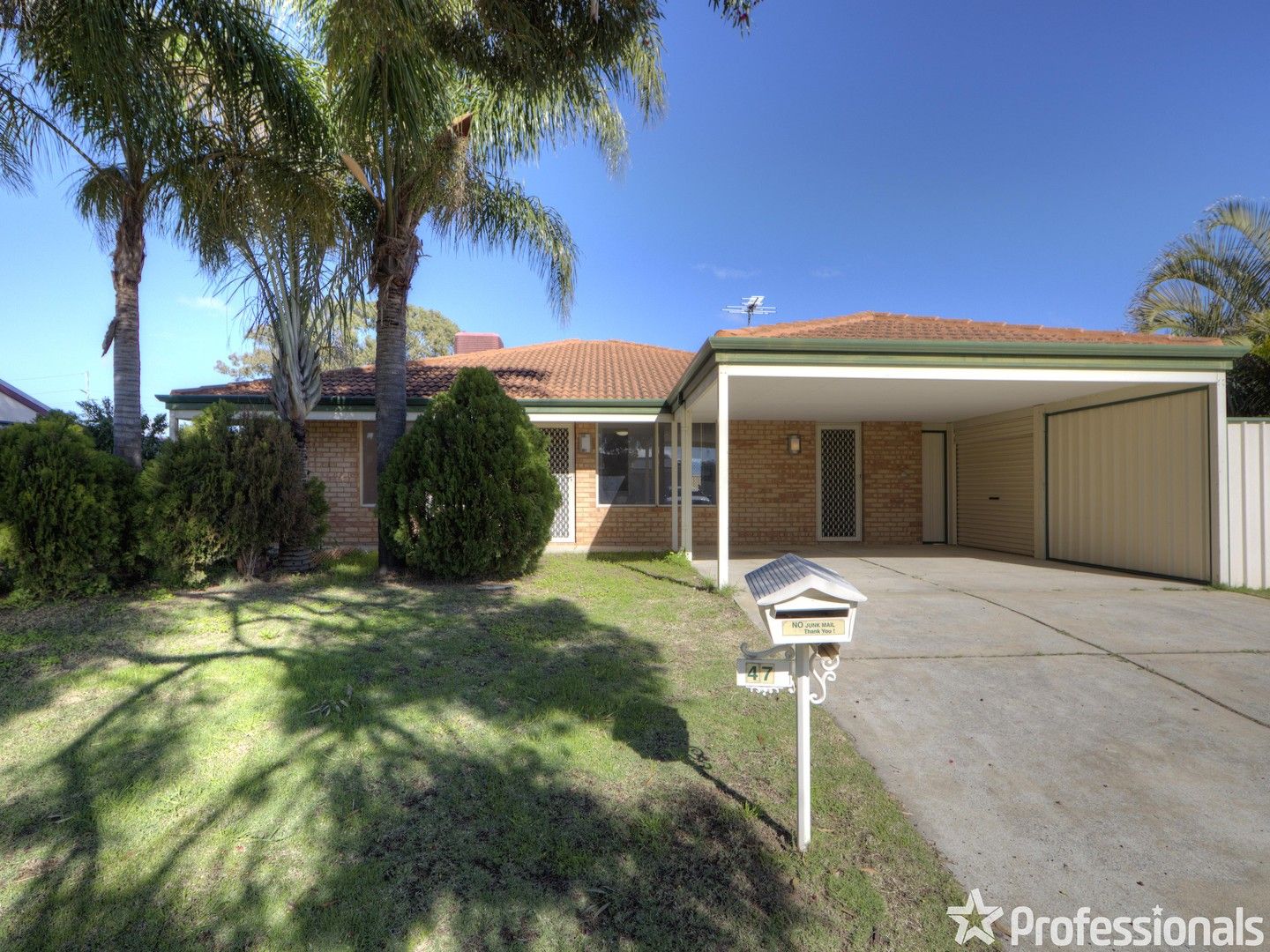 4 bedrooms House in 47 Ulcombe Street KENWICK WA, 6107