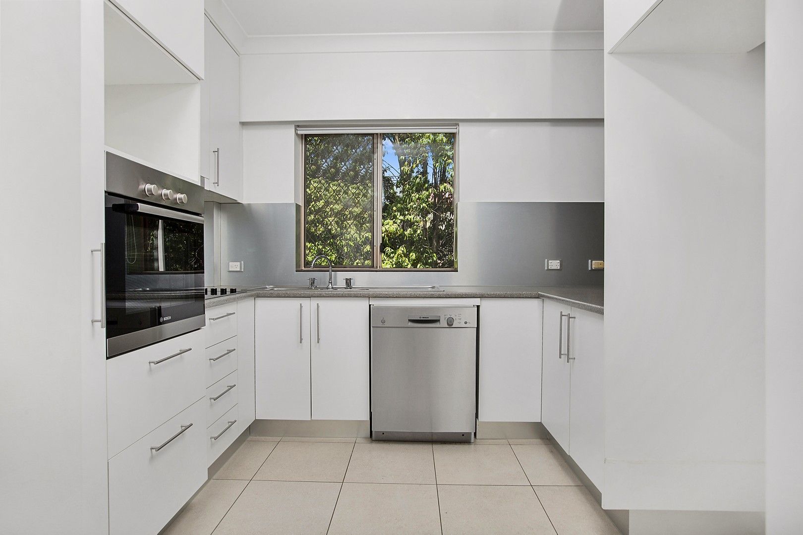 2 bedrooms Apartment / Unit / Flat in 4/19 Finney Road INDOOROOPILLY QLD, 4068