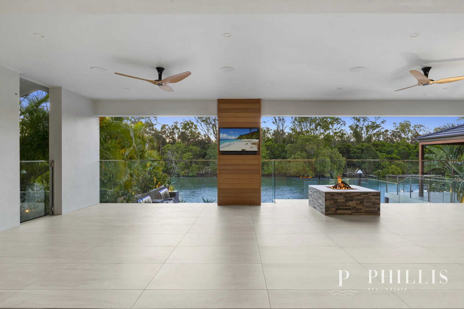 Additional image 82 of 2515 Cressbrook Drive, Hope Island QLD 4212