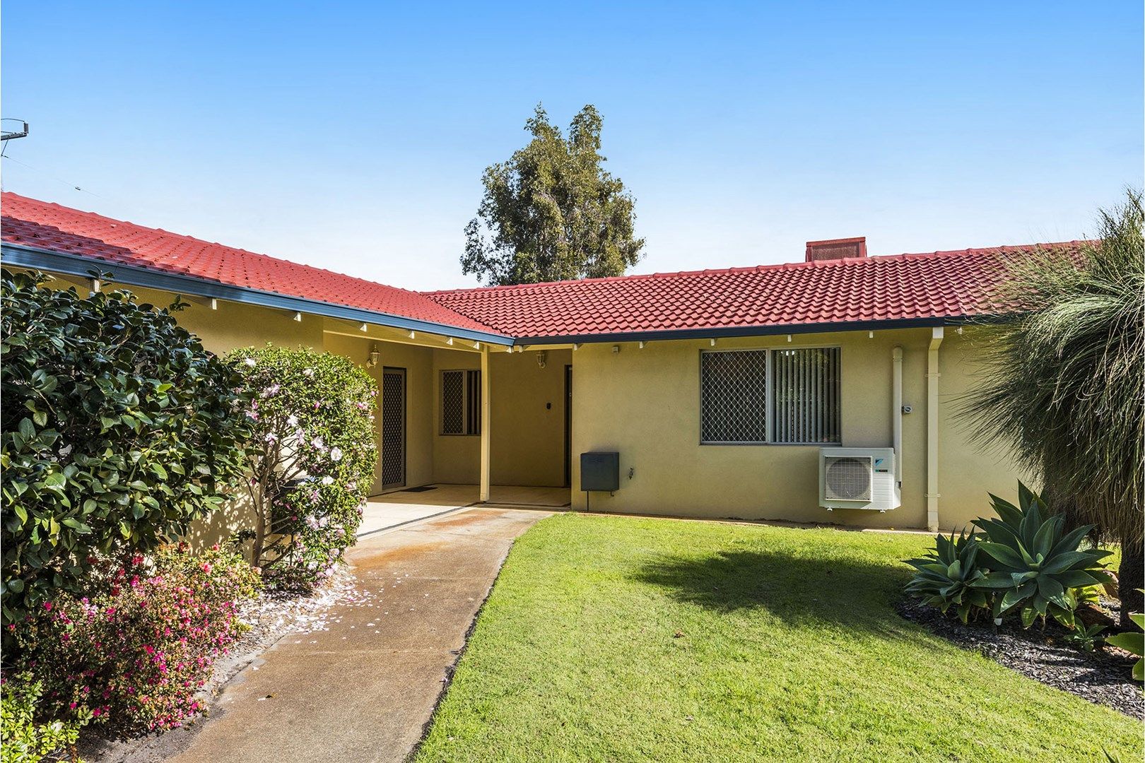 10/10 Houtmans Street, Shelley WA 6148, Image 0