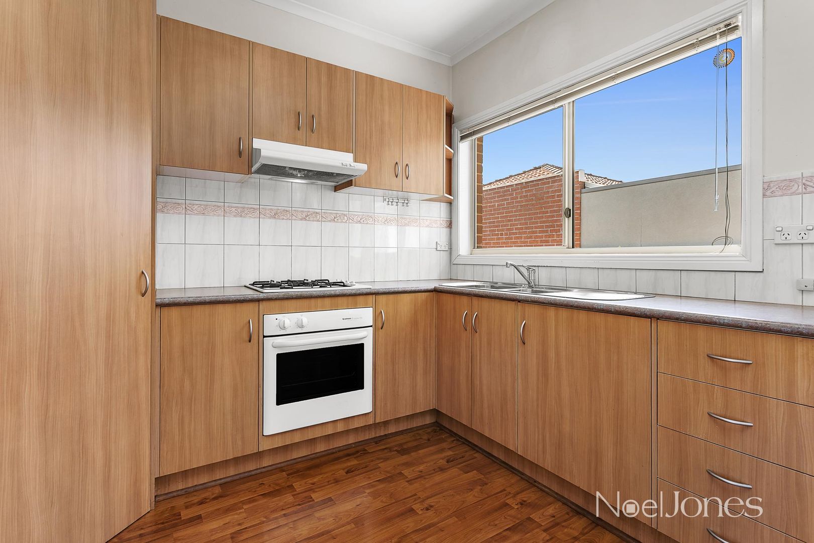 2/29 Peter Street, Box Hill North VIC 3129, Image 2