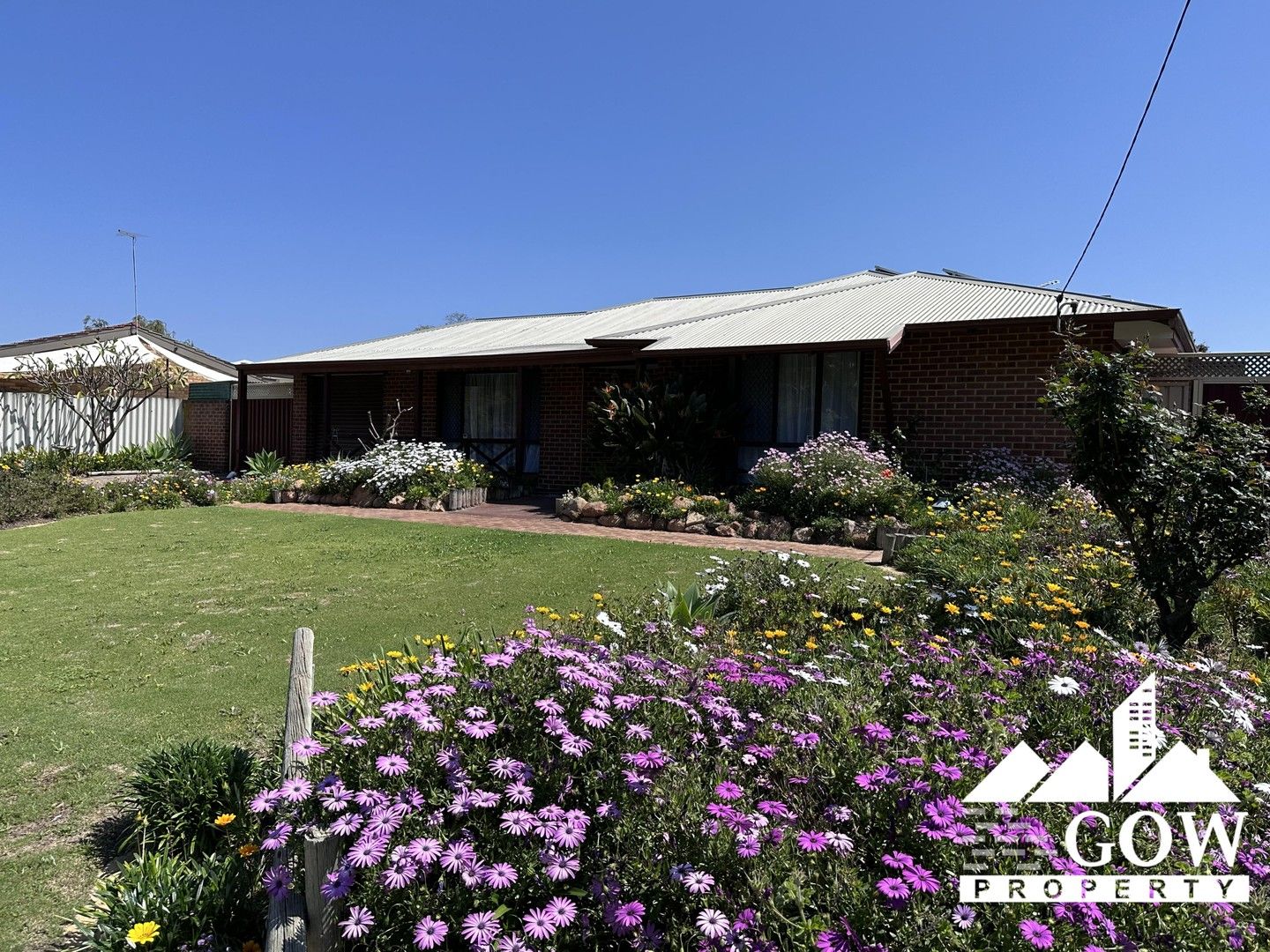 4 bedrooms House in 32 Mudlark Way YANGEBUP WA, 6164