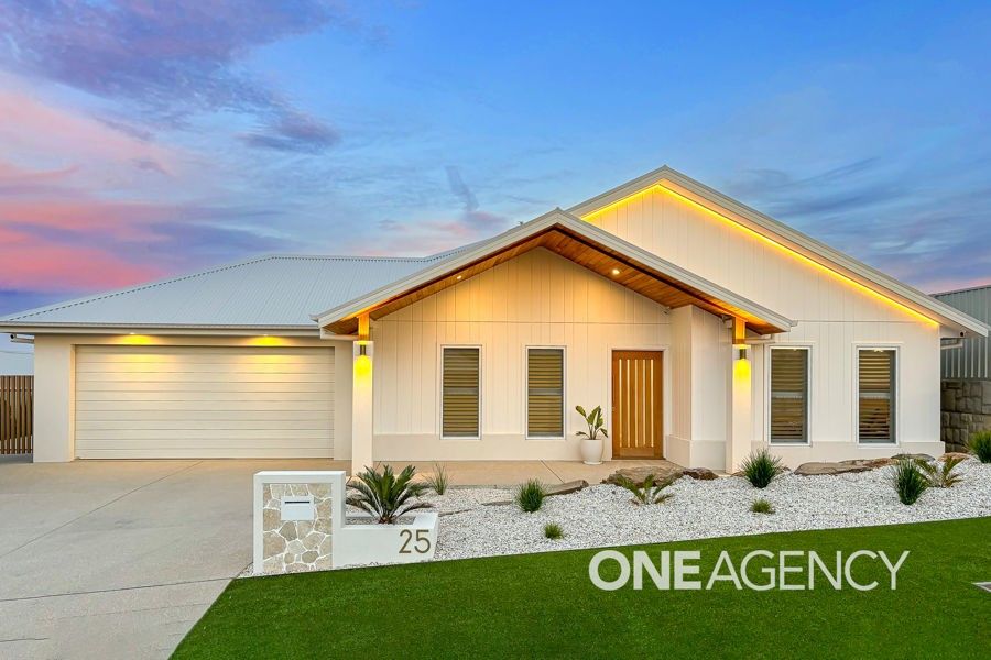 4 bedrooms House in 25 NOLAN STREET LLOYD NSW, 2650