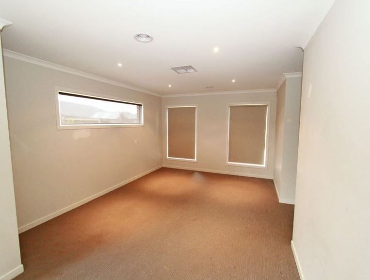 4 bedrooms House in 7 Willow Ct MELTON WEST VIC, 3337