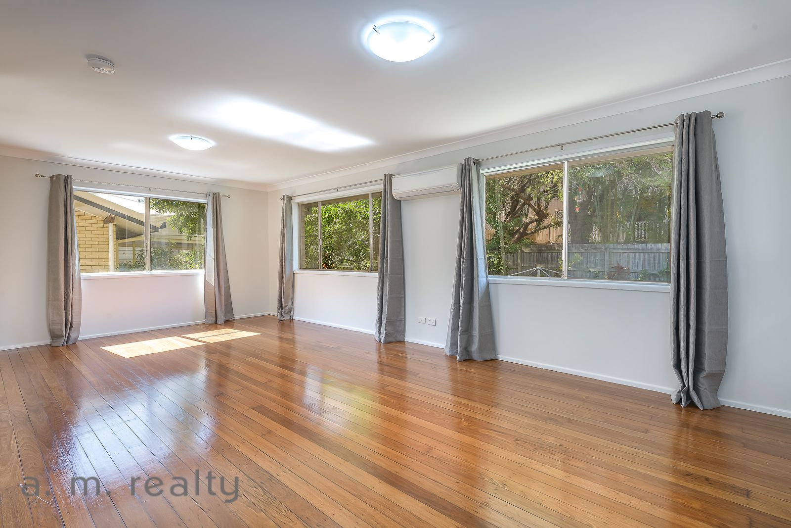 28 Enid Avenue, Southport QLD 4215, Image 0