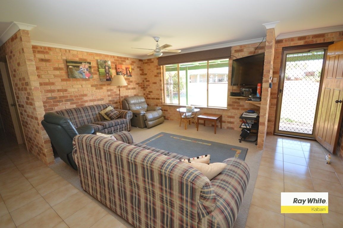 3 Granada Court, Kalbarri WA 6536, Image 2