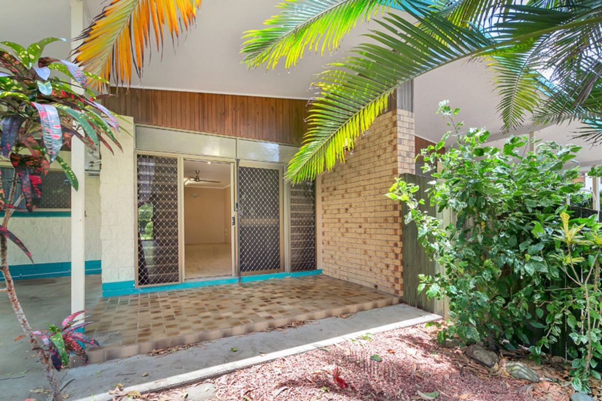 10 Vivian Close, Westcourt QLD 4870, Image 2