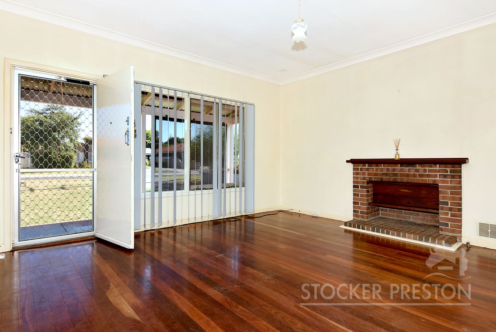 15 Knight Street, Withers WA 6230, Image 2