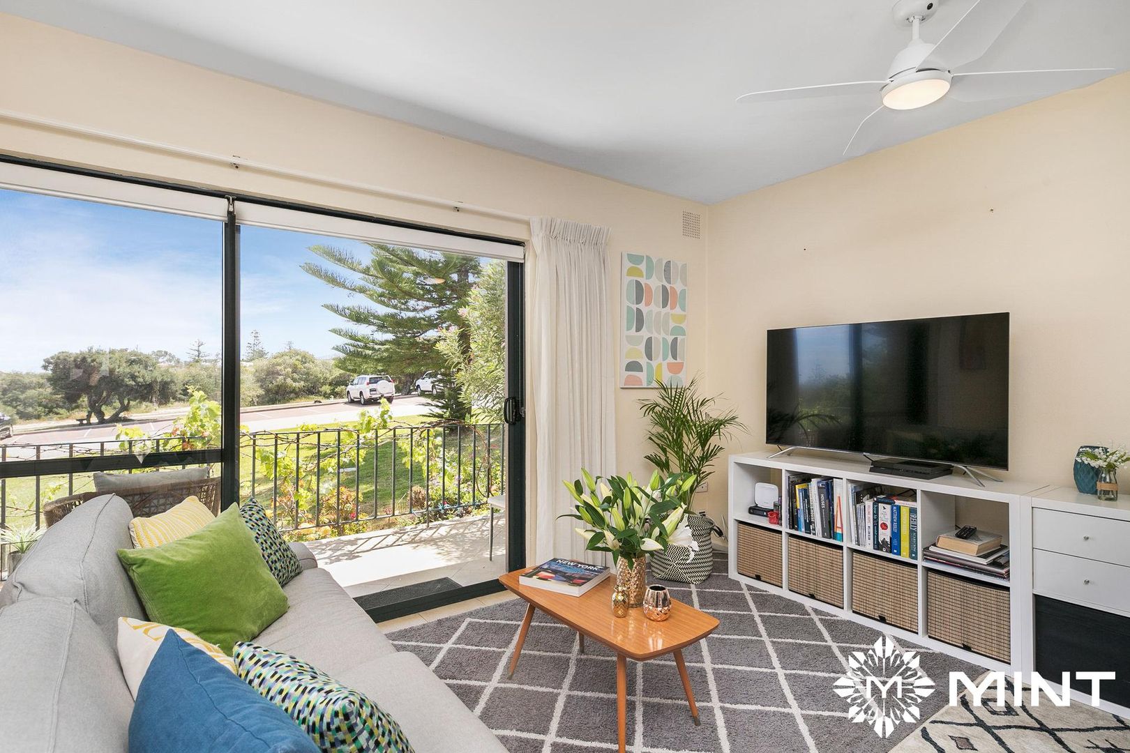 2/7 Napier Street, Cottesloe WA 6011, Image 2