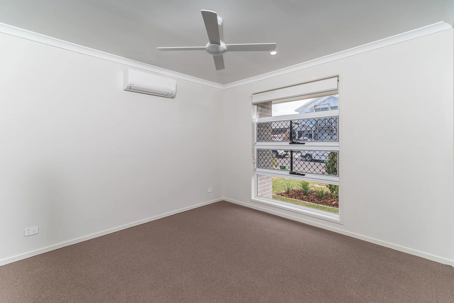 Additional image 5 of 11 Treeline Avenue, Arundel QLD 4214