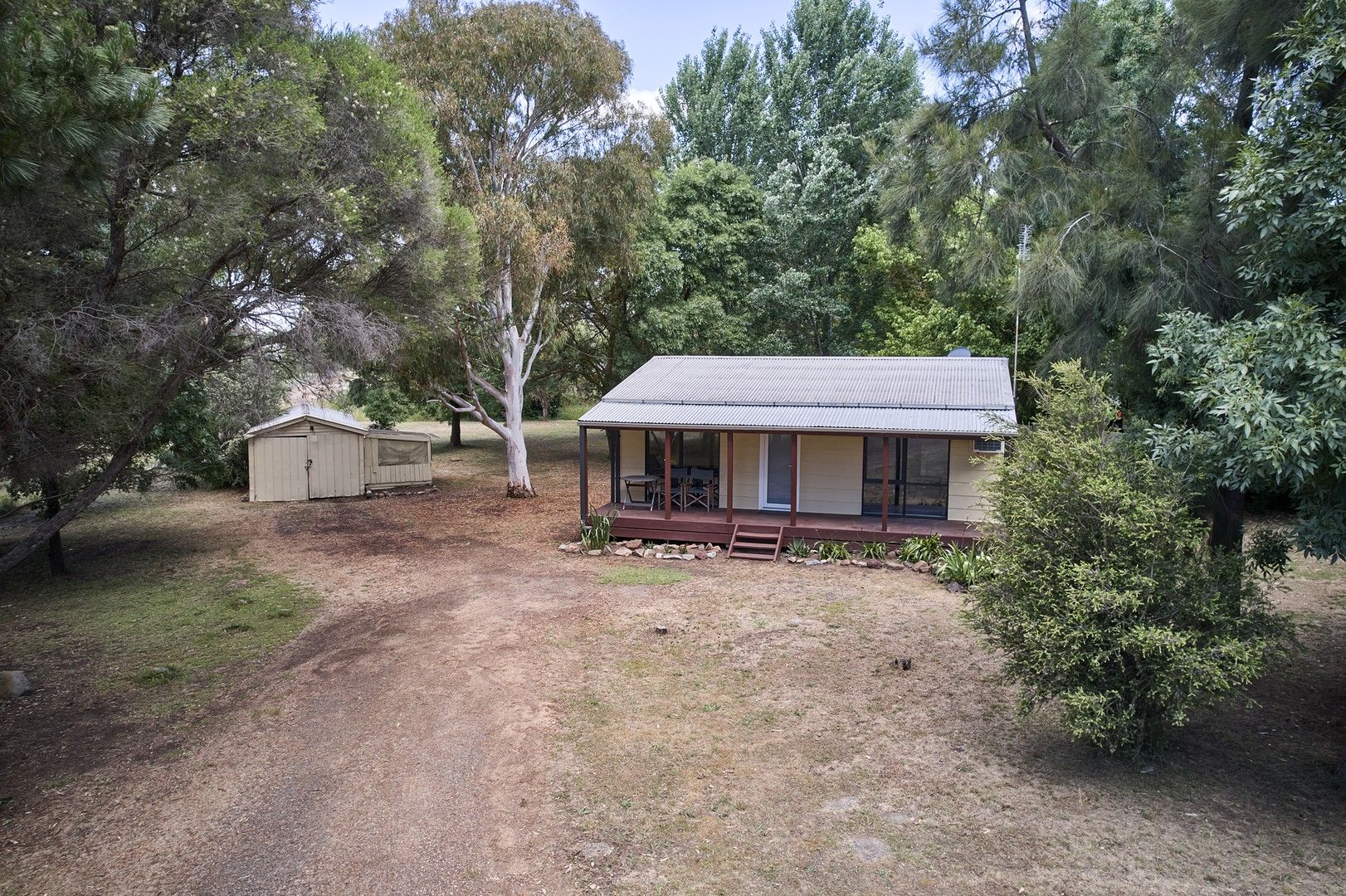 2 bedrooms House in 10 Matthews Road HEATHCOTE VIC, 3523