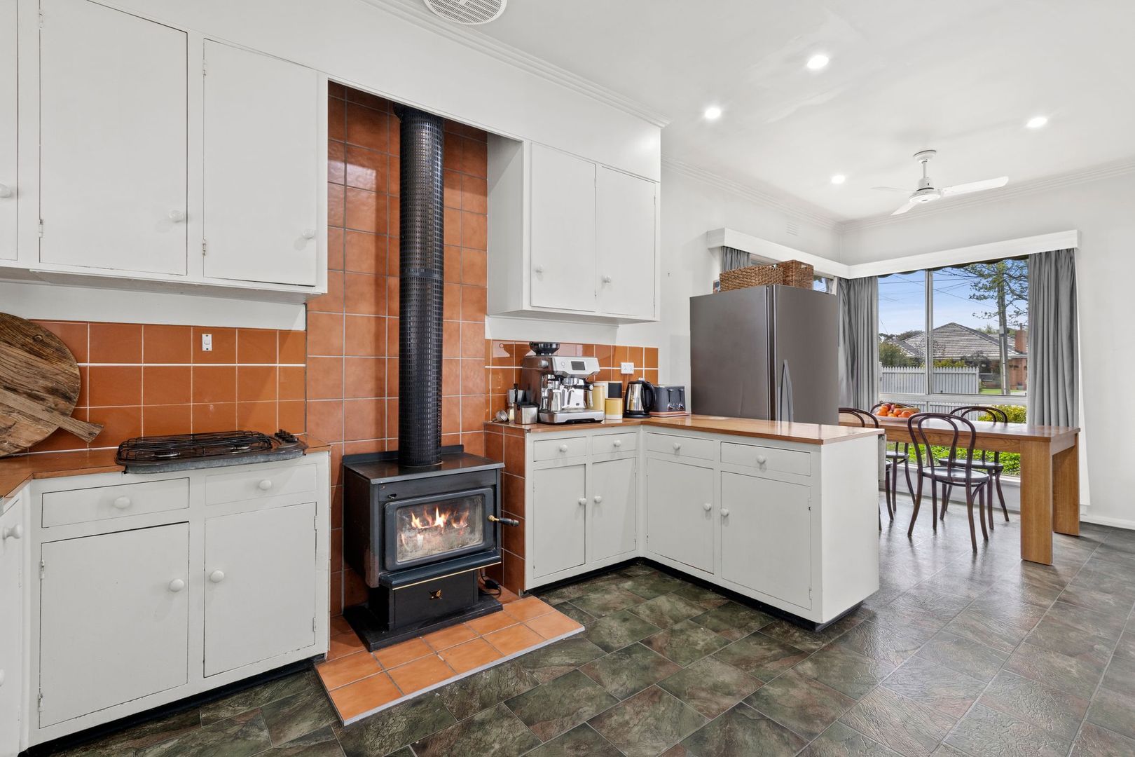 19 Ashbourne Street, Herne Hill VIC 3218, Image 2