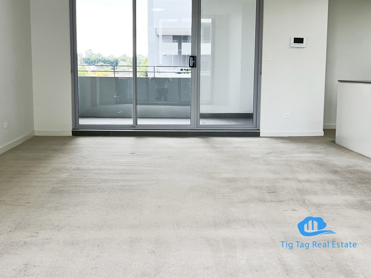 3 bedrooms Apartment / Unit / Flat in 505/27 Dressler Court MERRYLANDS NSW, 2160