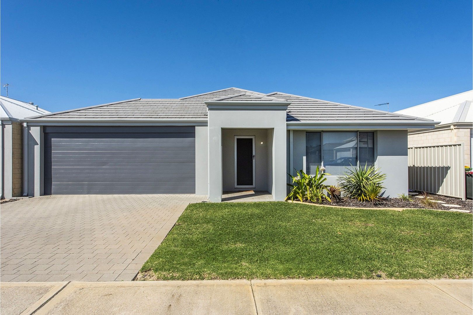 4 bedrooms House in 35 Kingscliff Drive GOLDEN BAY WA, 6174