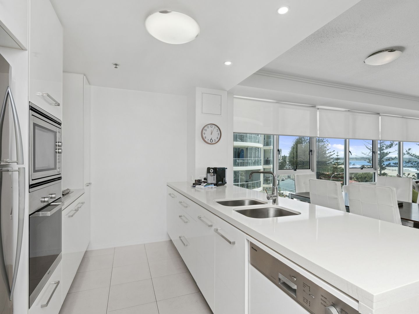 401/120 Marine Parade, Coolangatta QLD 4225, Image 2