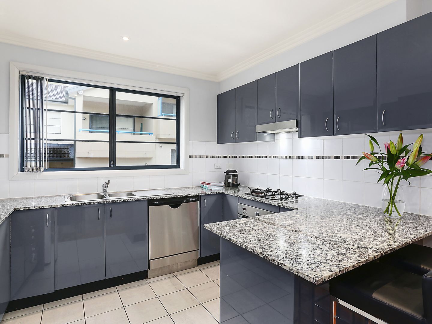 4/3 Christopher Street, Baulkham Hills NSW 2153, Image 2