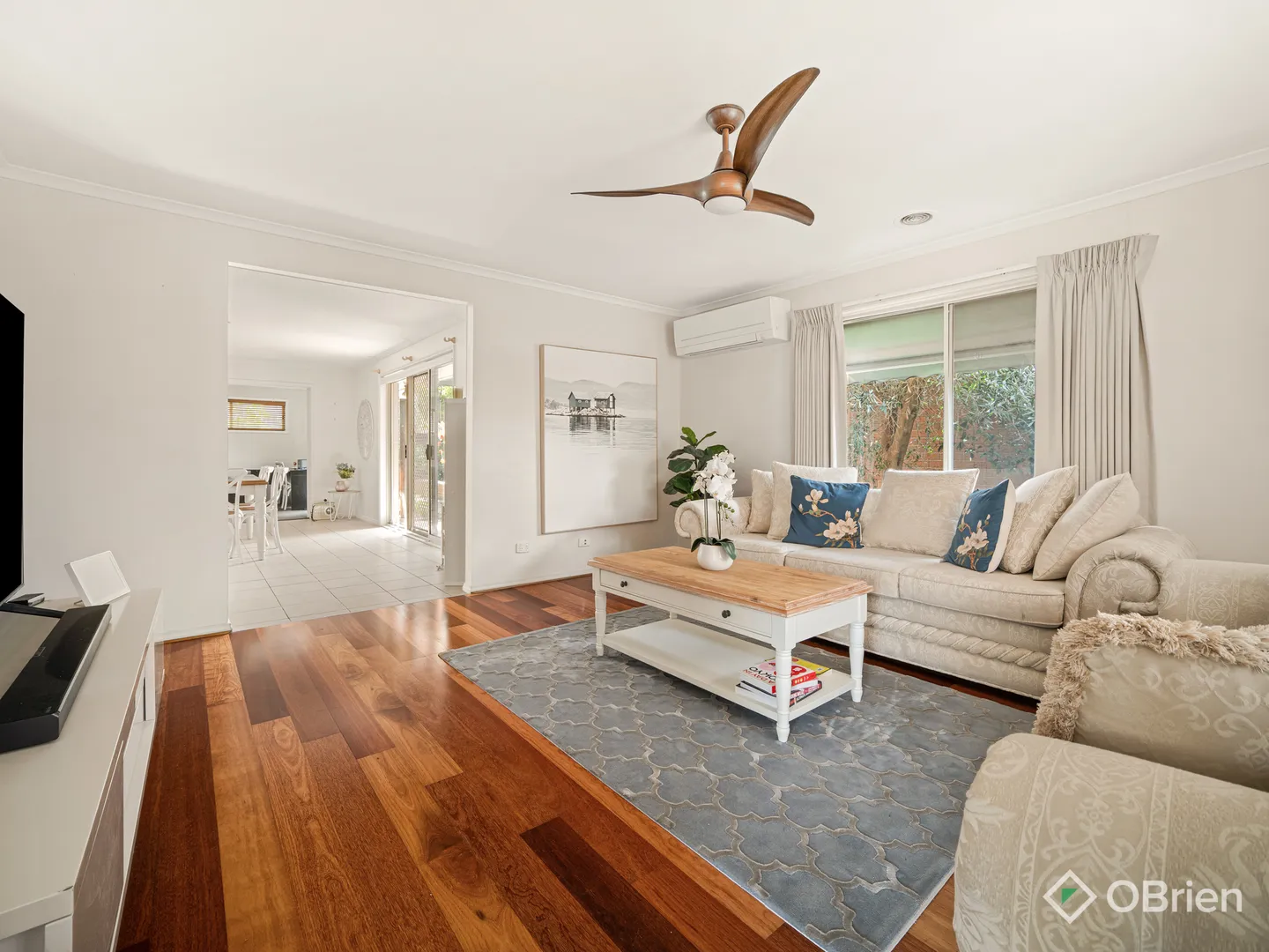Exceptional Modern Proportions in an Easy-Care Package - View 4