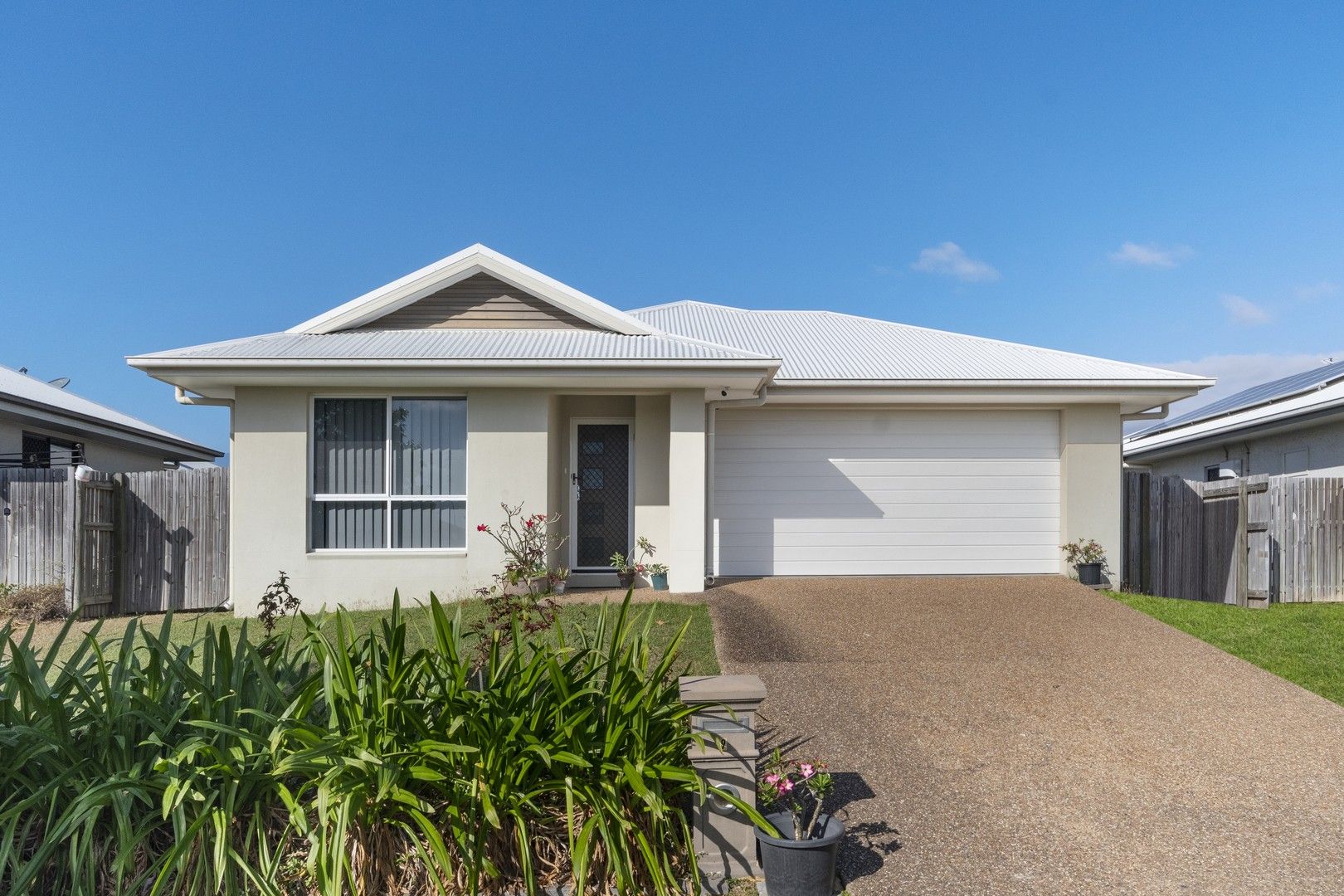 3 bedrooms House in 9 Yass Circuit KELSO QLD, 4815