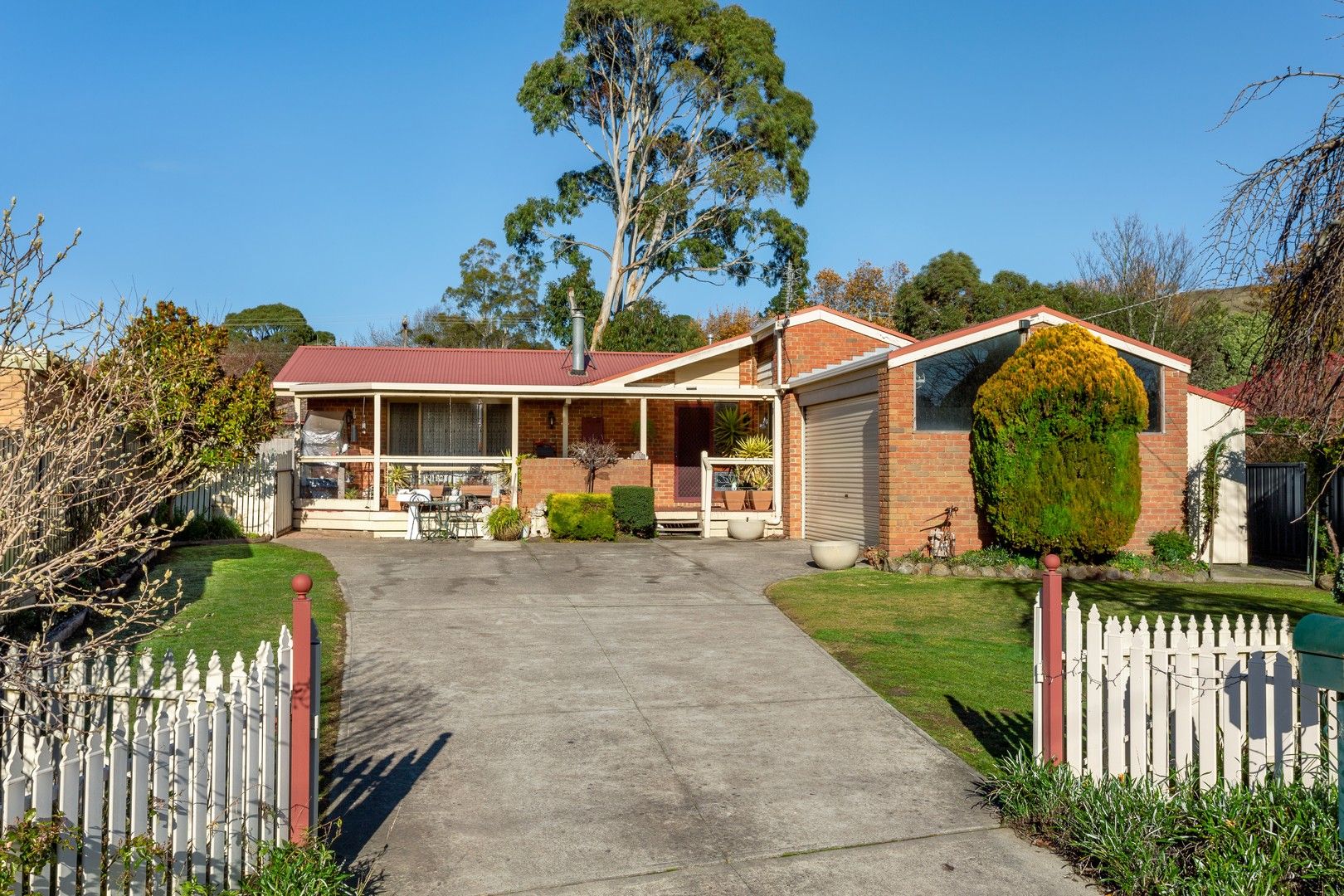 3 Arnold Court, Woodend VIC 3442, Image 0