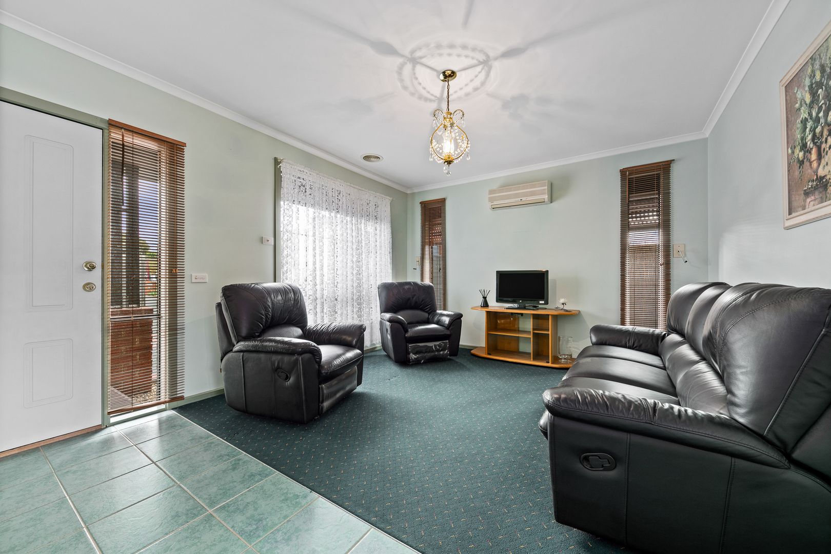 8B Verwood Court, Craigieburn VIC 3064, Image 1