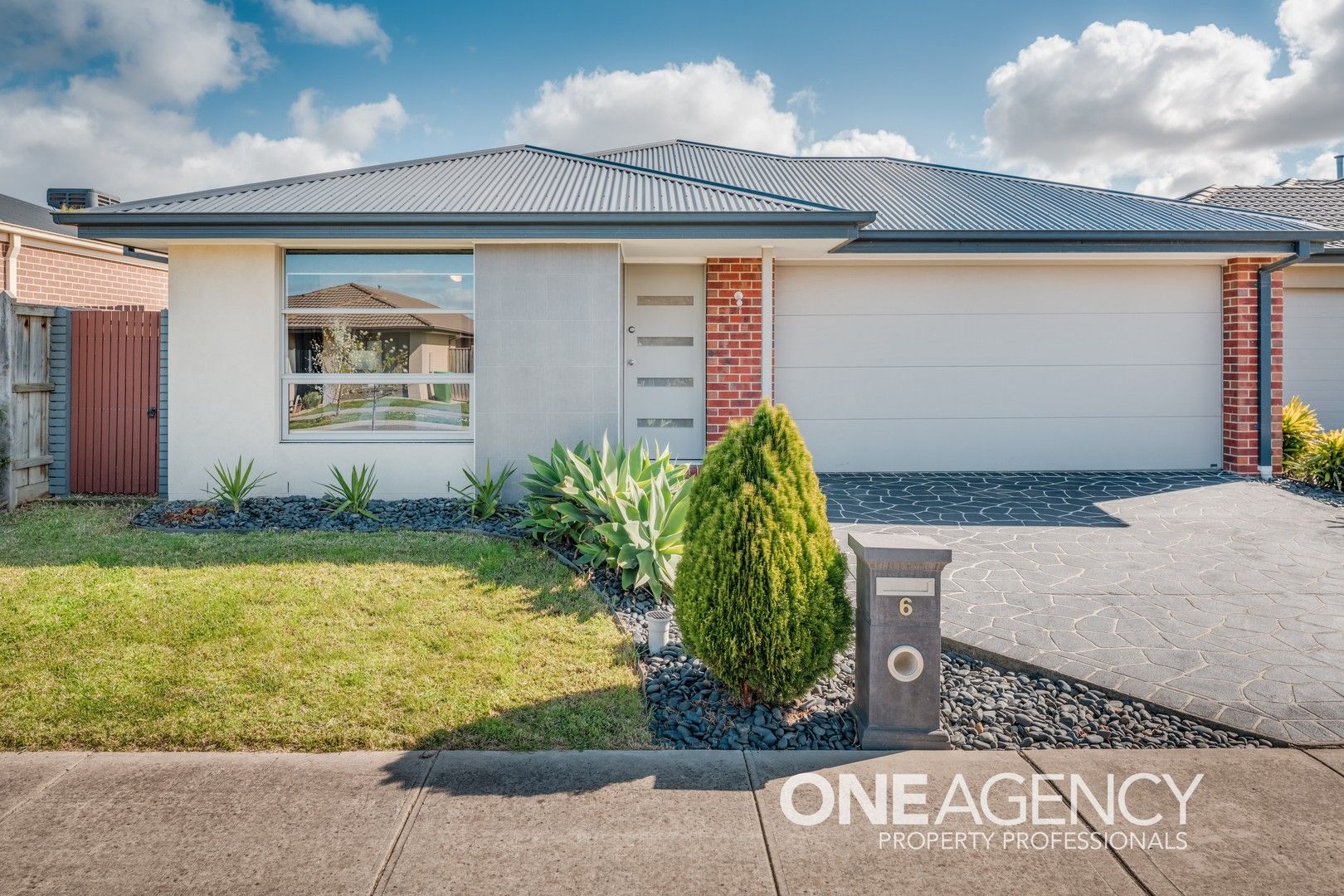 3 bedrooms House in 6 Ravensdale Avenue OFFICER VIC, 3809
