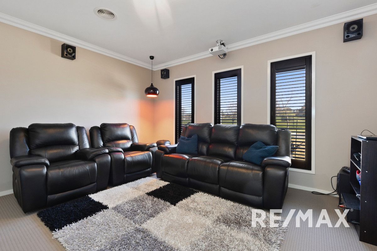 42 Messenger Avenue, Boorooma NSW 2650, Image 2