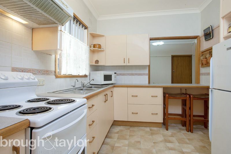 2 Astley Ave, Padstow NSW 2211, Image 2