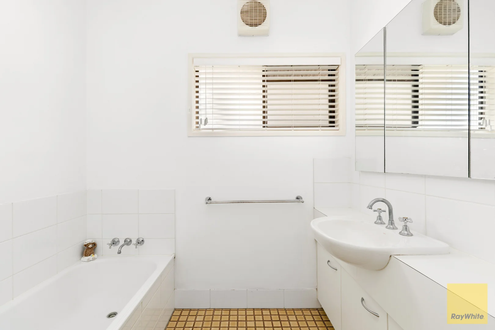 Additional image 17 of 8 Ward Place, Emerald QLD 4720