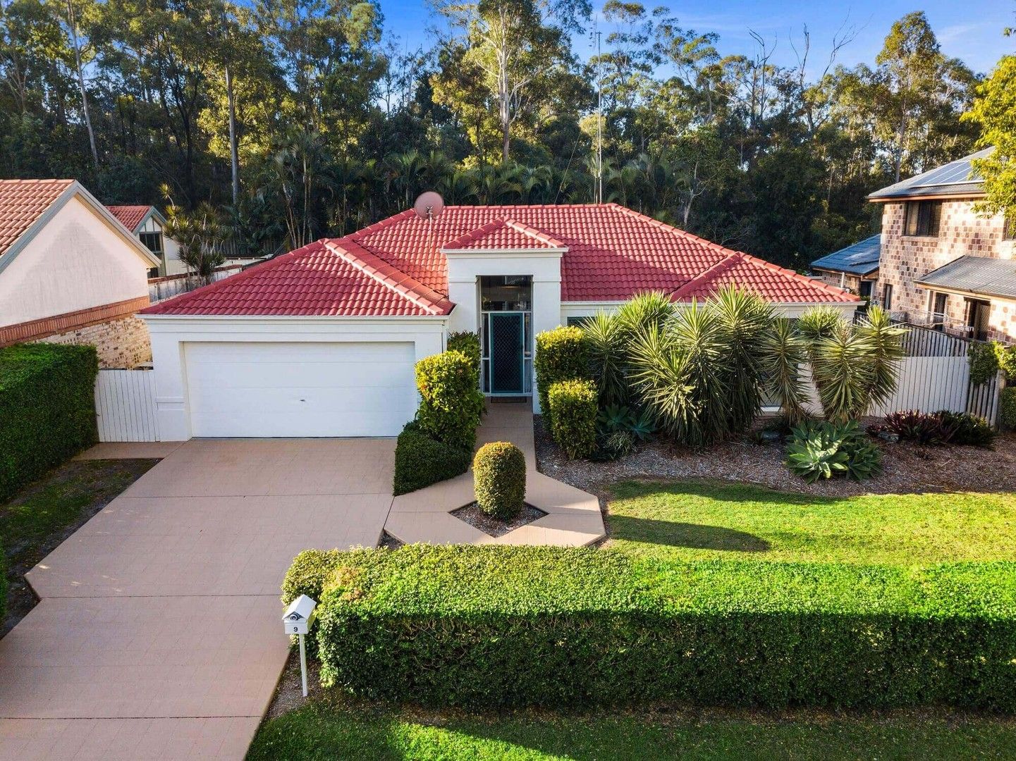 4 bedrooms House in 9 Exbridge Court MUDGEERABA QLD, 4213