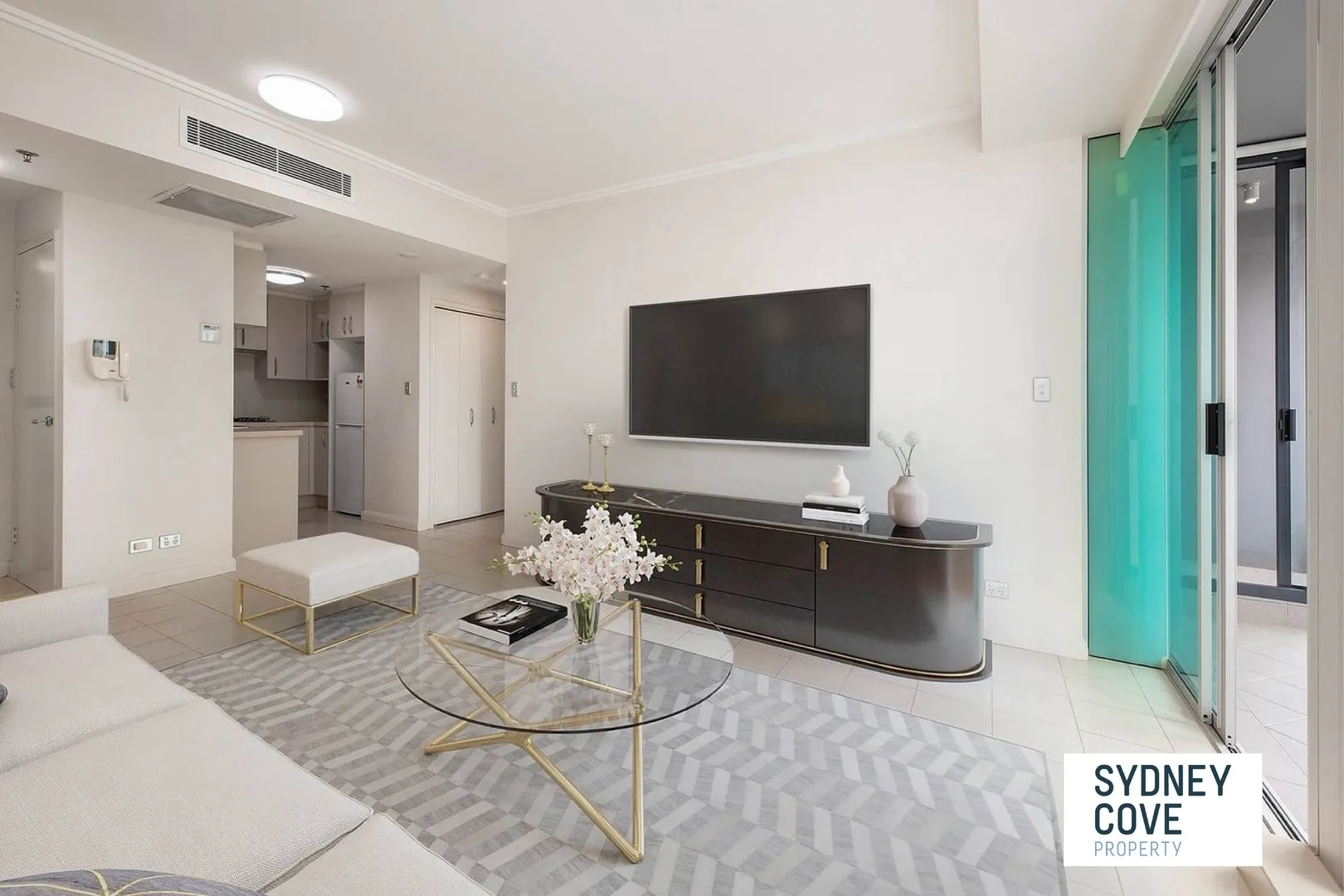 LUXURY SKY-HIGH LIVING - HIGH RETURNING ONE BEDROOM APARTMENT IN WORLD TOWER, Sydney