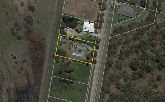7 bedrooms House in 44 Station St OFFICER VIC, 3809