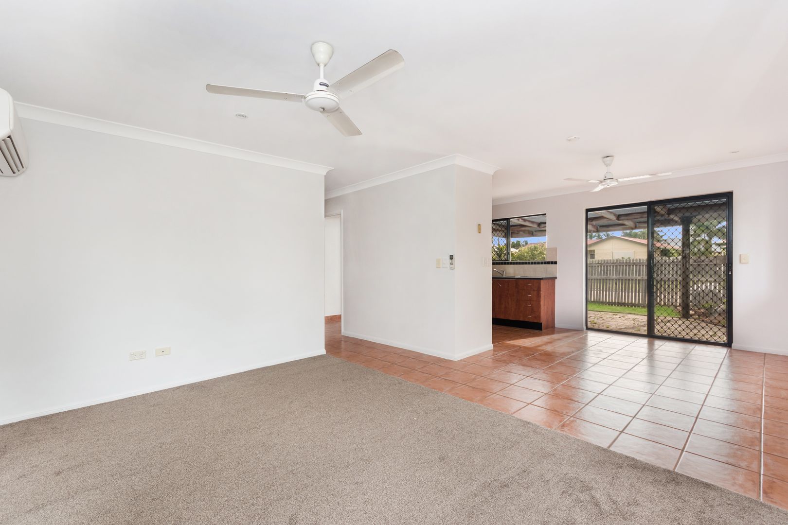 2 Dane Close, Burdell QLD 4818, Image 2