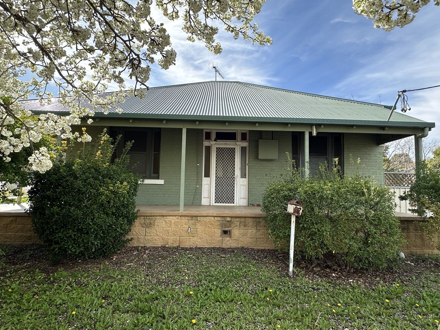 71 Currajong Street, Parkes NSW 2870, Image 0