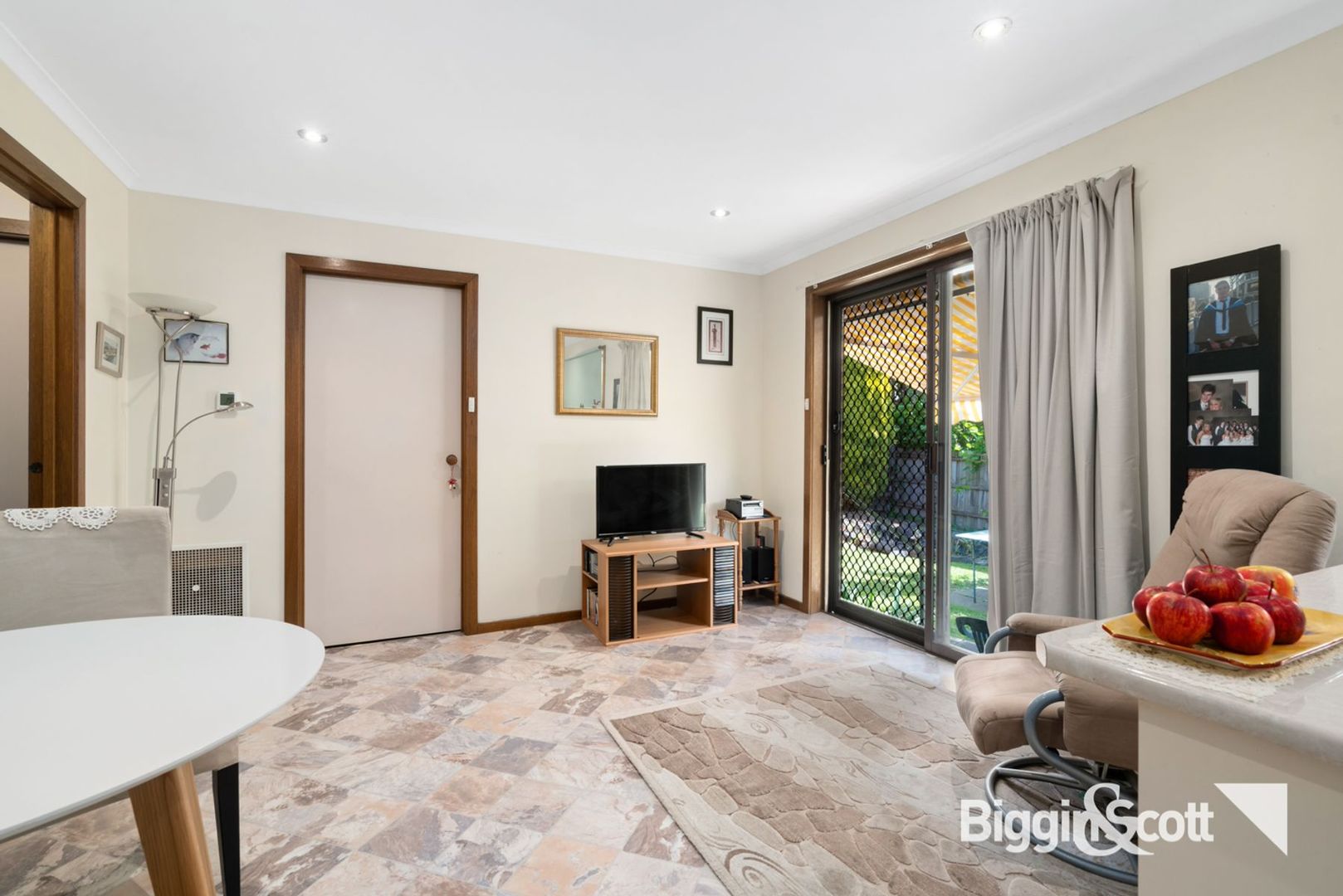 2/304 George Street, Doncaster VIC 3108, Image 2