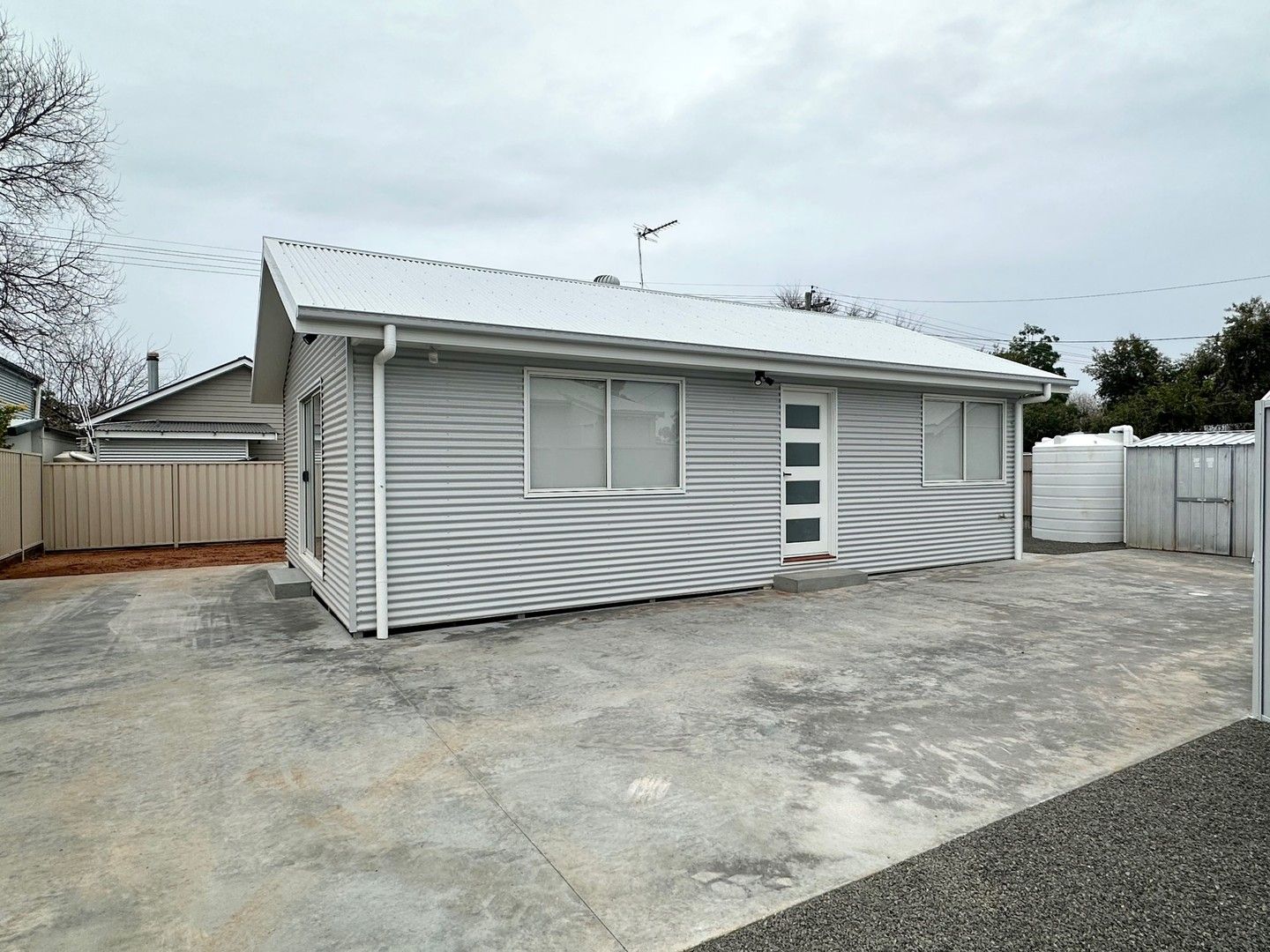 2 bedrooms House in 36A GUNBAR STREET GRIFFITH NSW, 2680