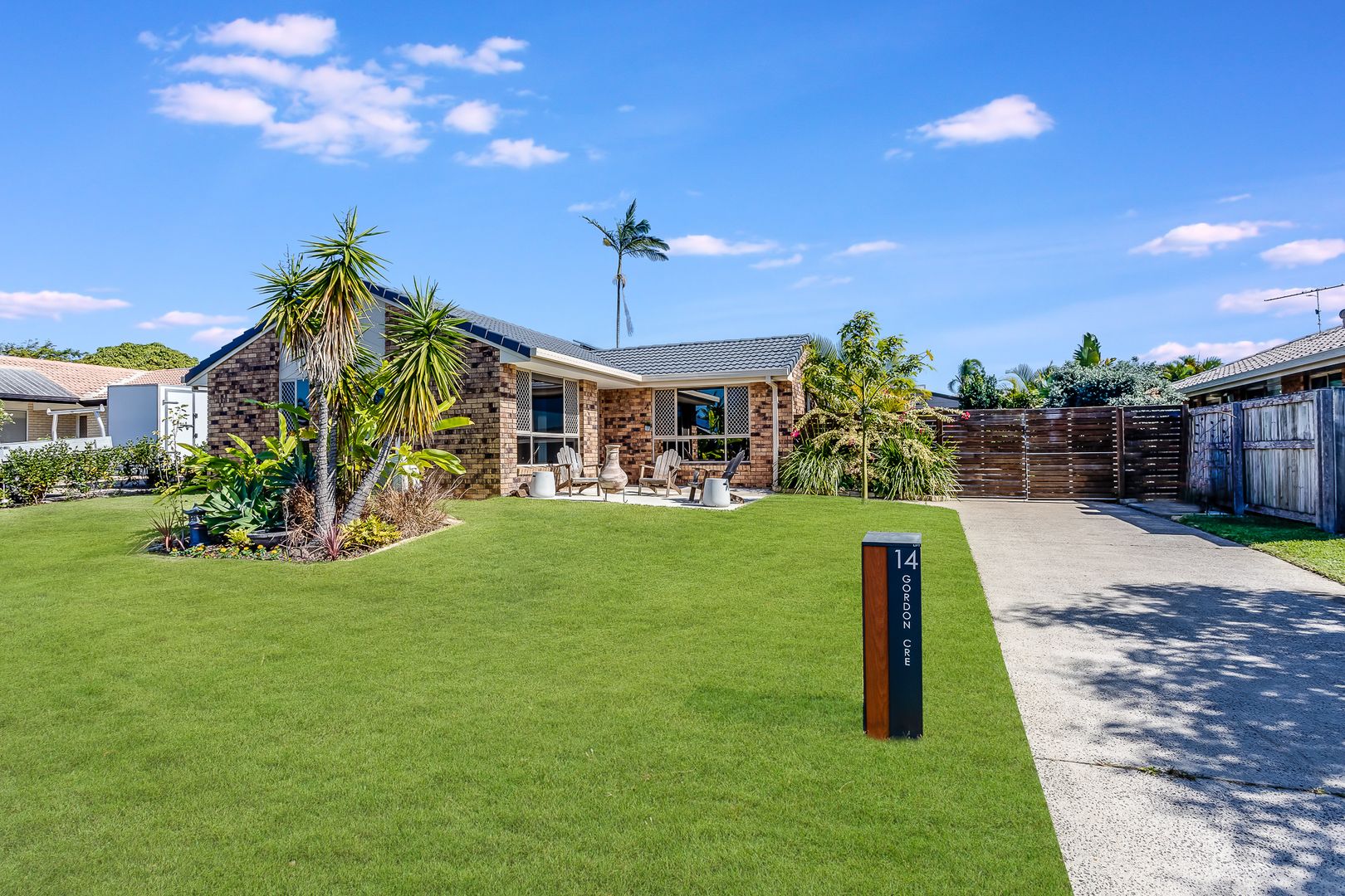 14 Gordon Crescent, Sandstone Point QLD 4511, Image 1